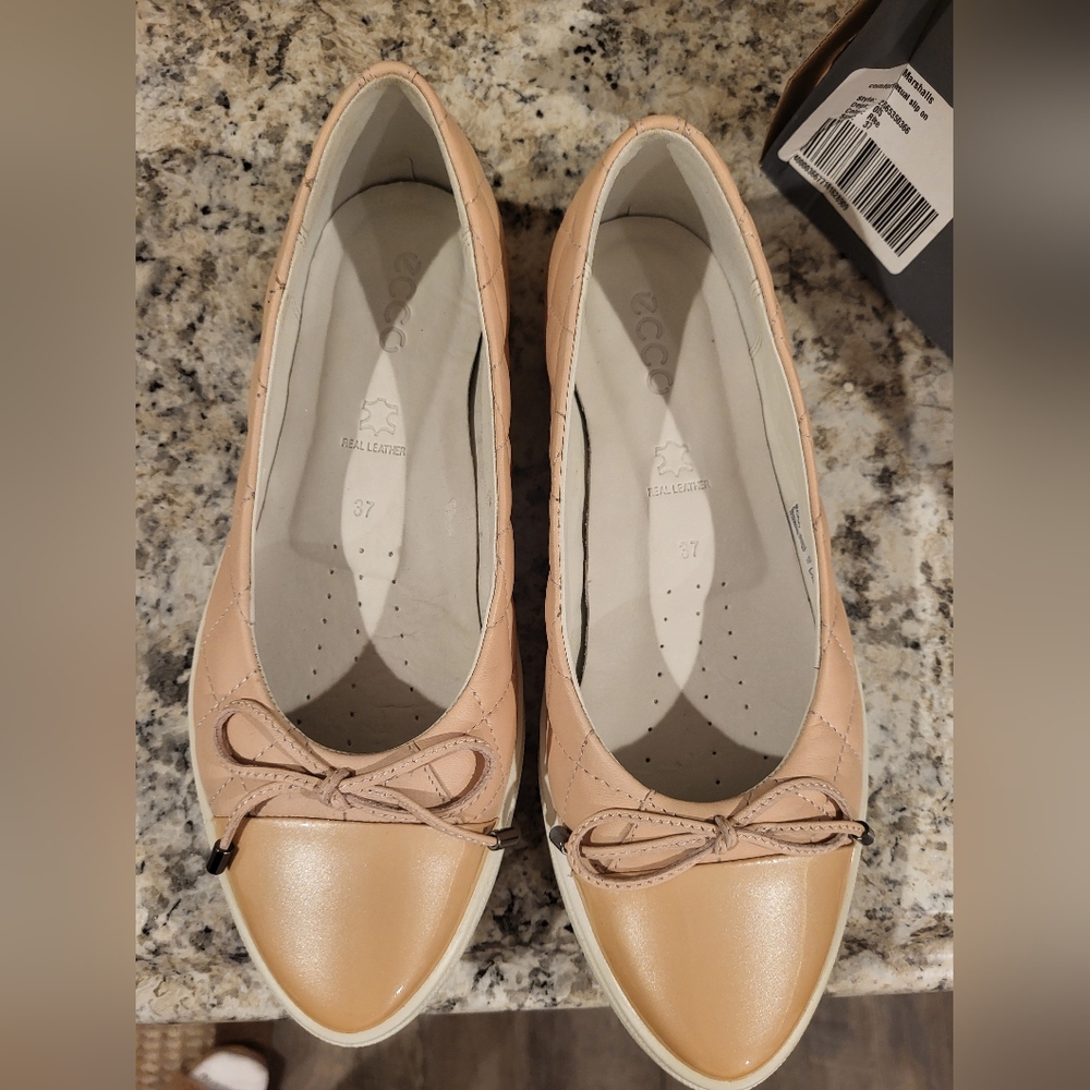 Ecco Flat Shoes